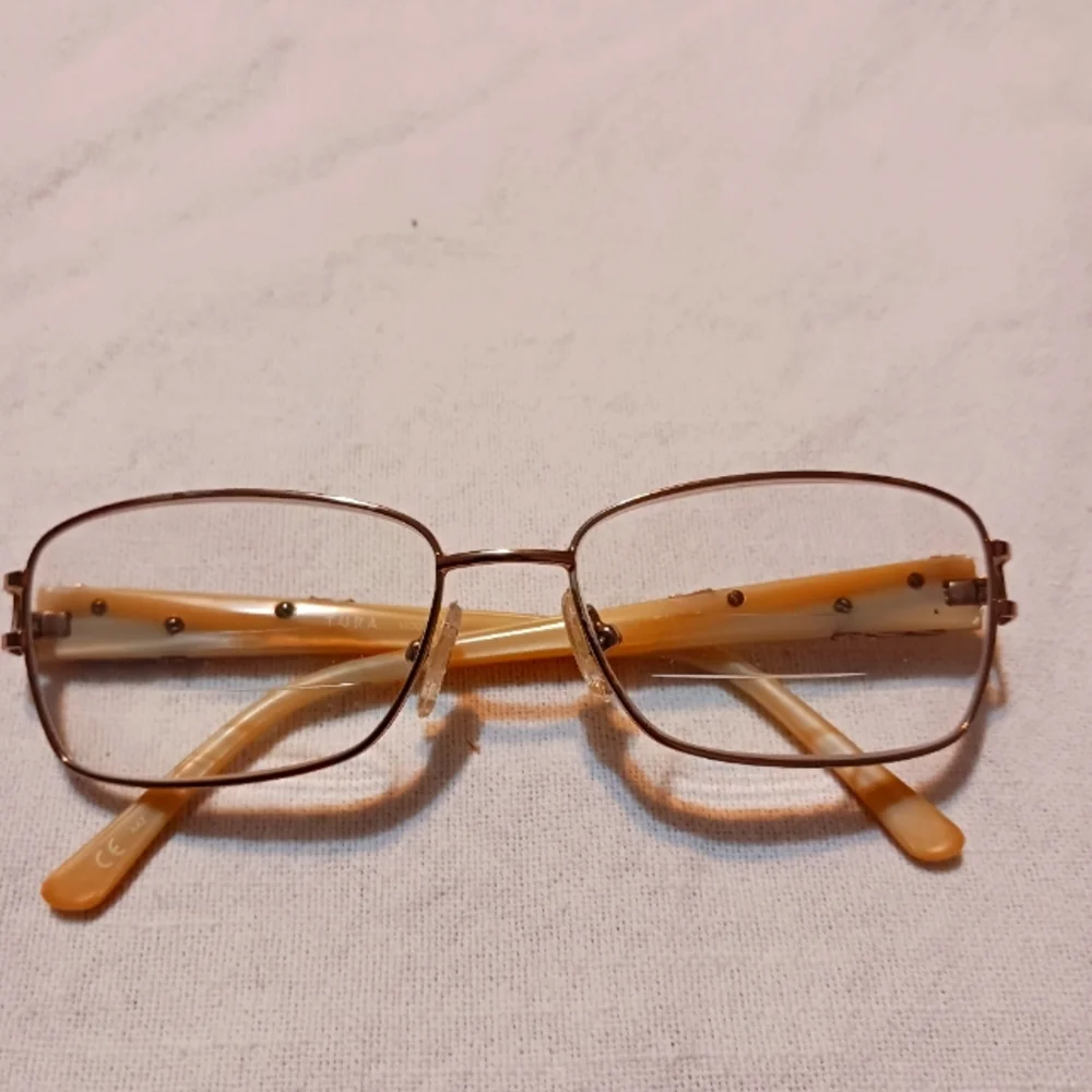 Tura Vtg MOD Pearlesence Frames Gold/ Crystal Accents